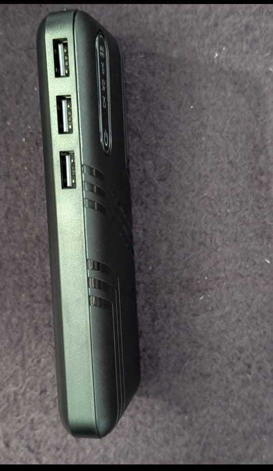 Iconic 10000mAh black power bank view 2