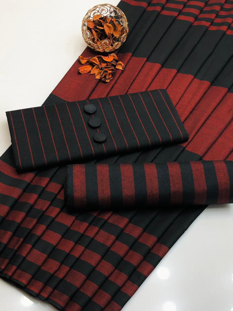 Winter Sussi Marina black and maroon suit photo 1